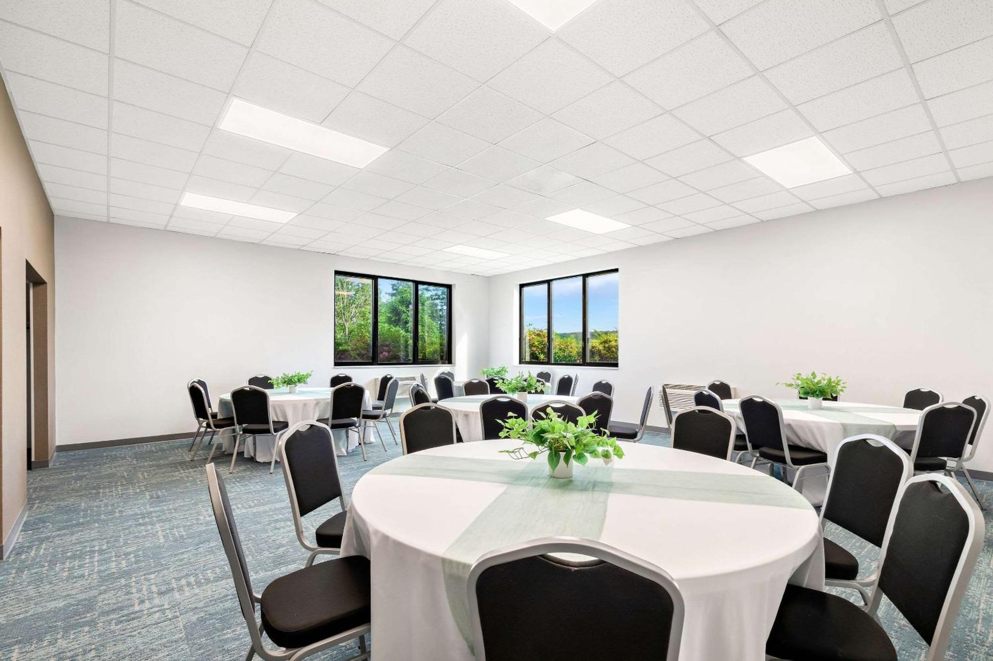 Comfort Pocono Lakes Region